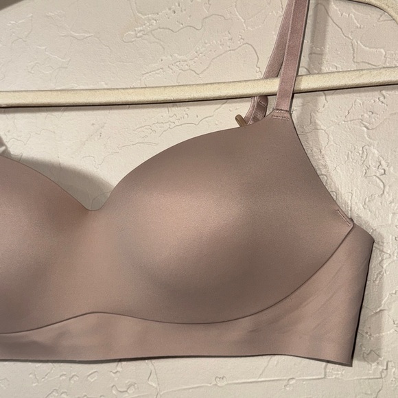 EBY All Day Balconette Bra size medium - Picture 2 of 5